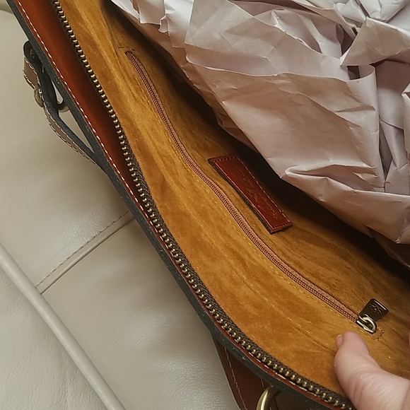 Patricia Nash alessano tooled tote NWT - Picture 5 of 8